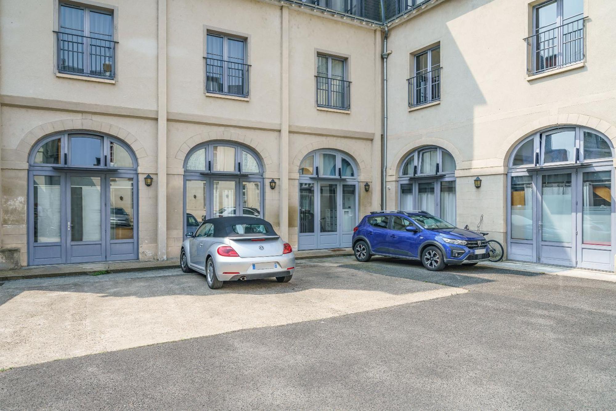 Le Baleschoux - Parking - Prestiplace Collection Tours Buitenkant foto